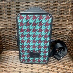 coach Sullivan Pack With Houndstooth Print cj588